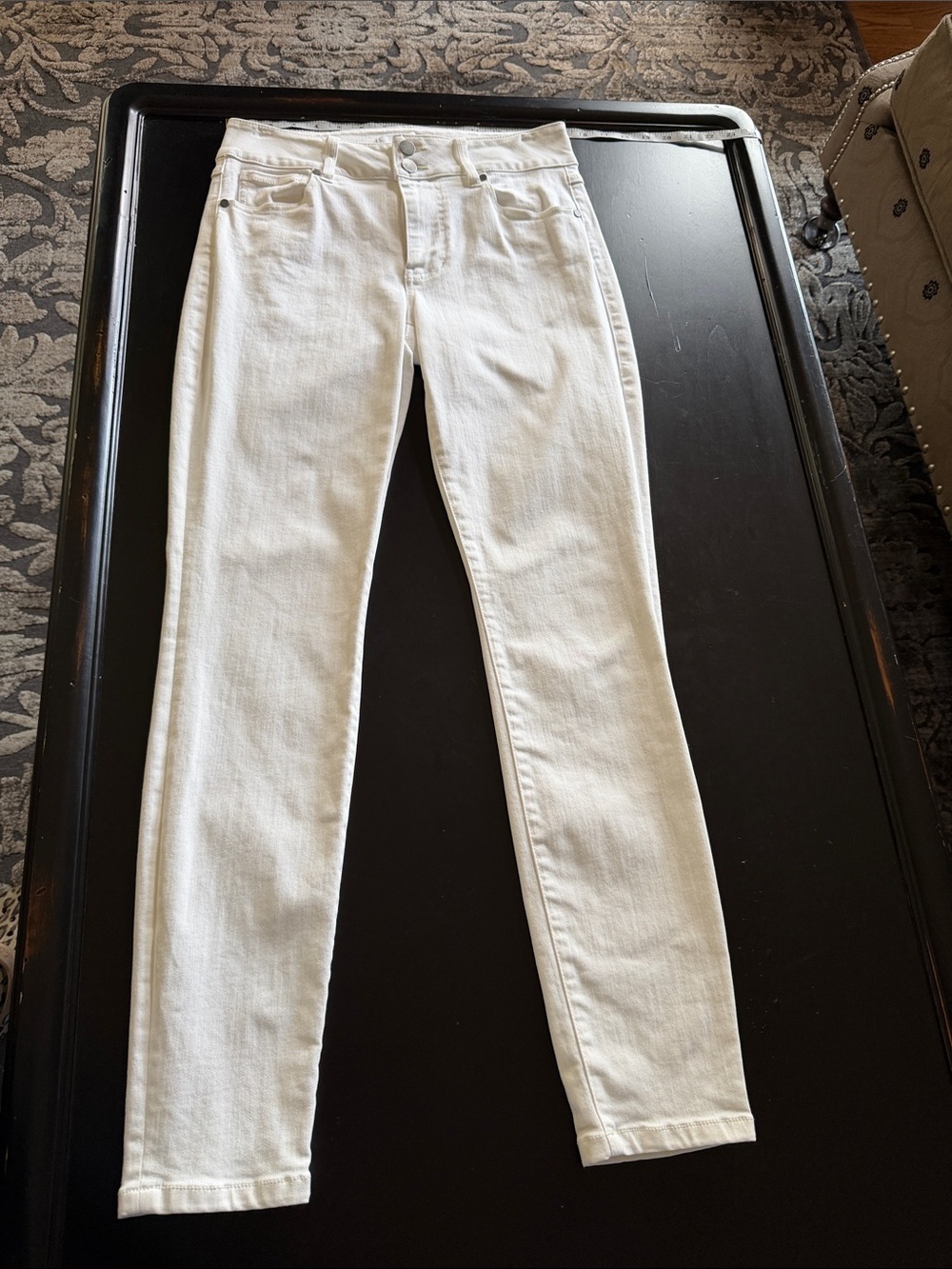 CAbi White Women’s  cinch Skinny Jeans